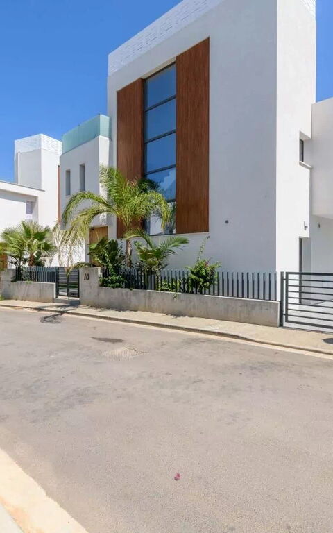By the Beach - White Coral Villa: Hovedindgang
