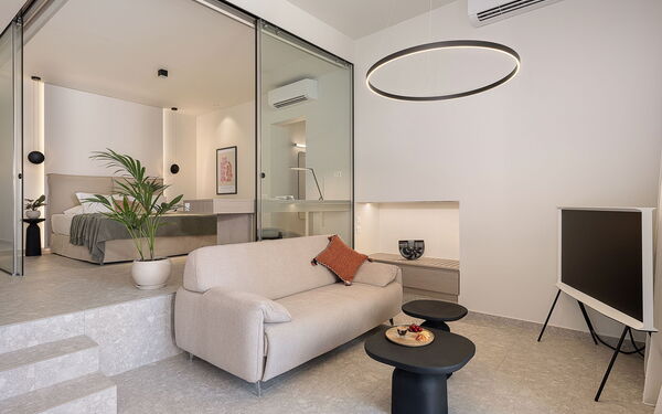Ares Luxurious Residence: soveværelse, Stue