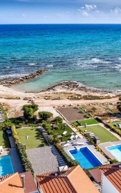 Aya Thekla Beach House: pool, Visninger