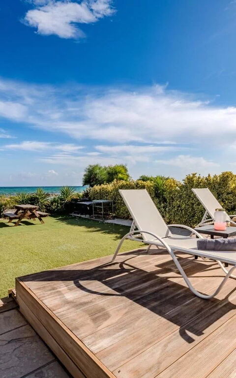 Aya Thekla Beach House: Have, Udendørs, Udvendige