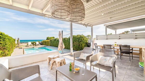 Aya Thekla Beach House: Altan / terrasse / gårdhave, pool, Udendørs, Udvendige
