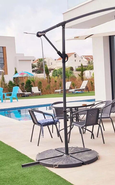 By the Beach - Emerald Seaview Villa: Have, pool, Udendørs, Udvendige