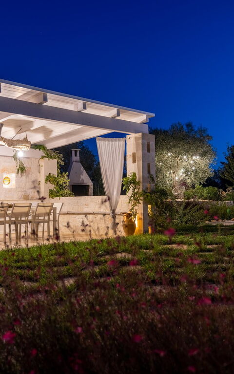 Villa Calanthia: Altan / terrasse / gårdhave, Have, Udendørs, Udvendige