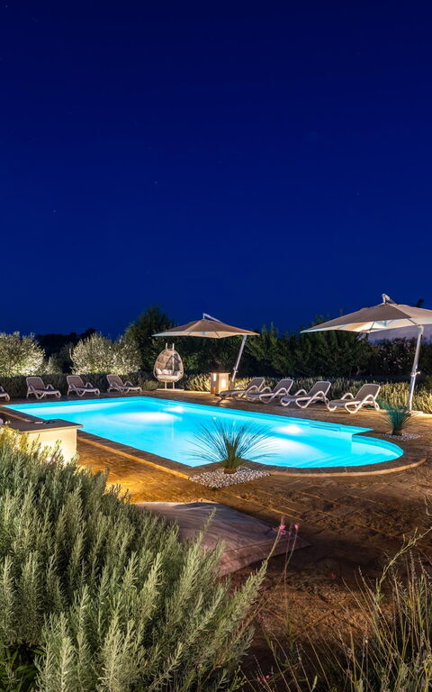 Villa Calanthia: Have, pool, Udendørs, Udvendige