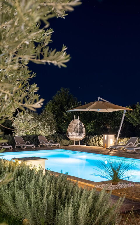 Villa Calanthia: Have, pool, Udendørs, Udvendige