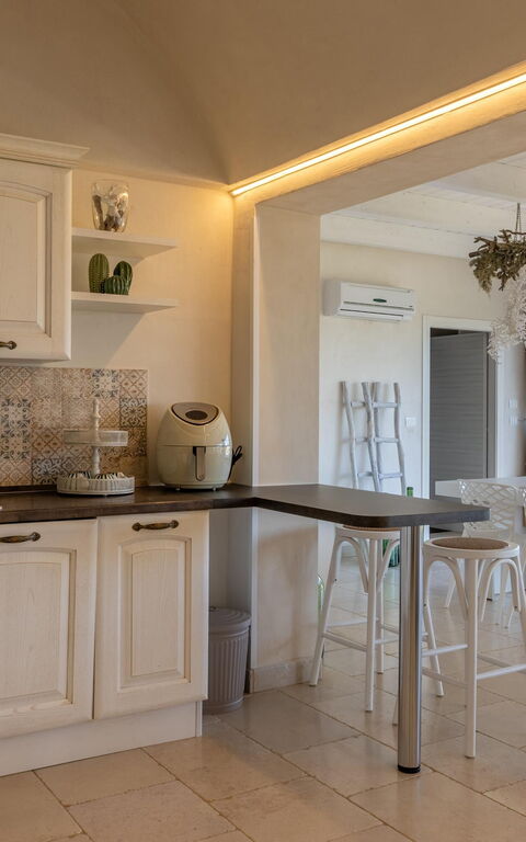 Villa Calanthia: Frokostlokale, Stue