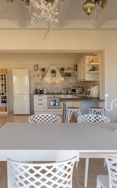 Villa Calanthia: Frokostlokale, Stue