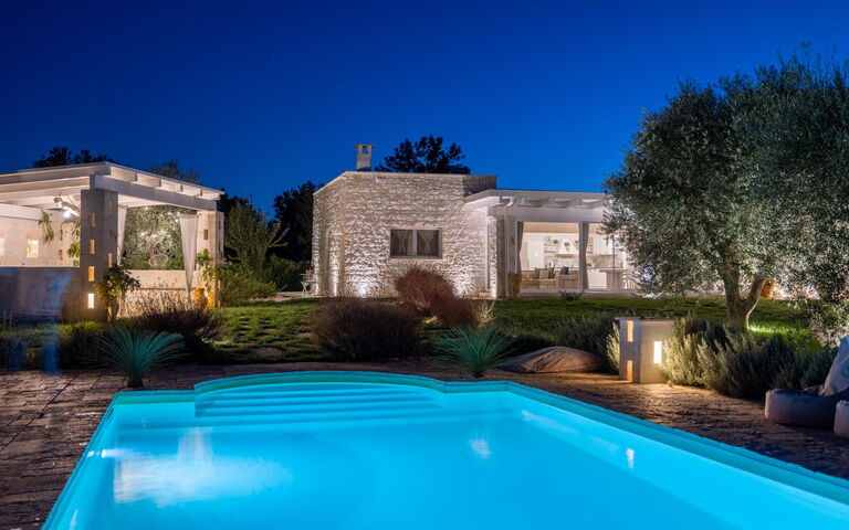 Villa Calanthia: Have, pool, Udendørs, Udvendige