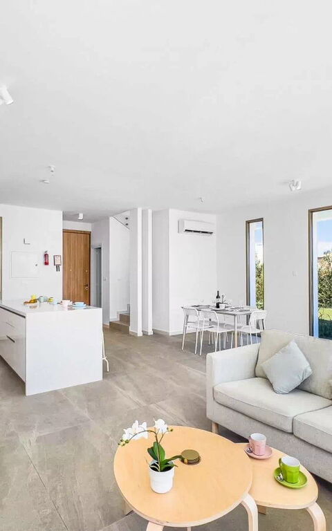 Azure Seaview- Garnet Villa: Stue