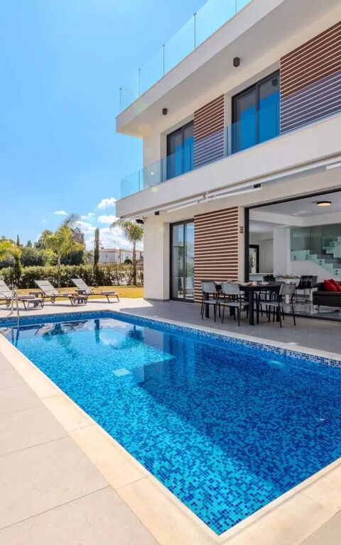 By the Beach - Aura Villa: pool, Udendørs, Udvendige