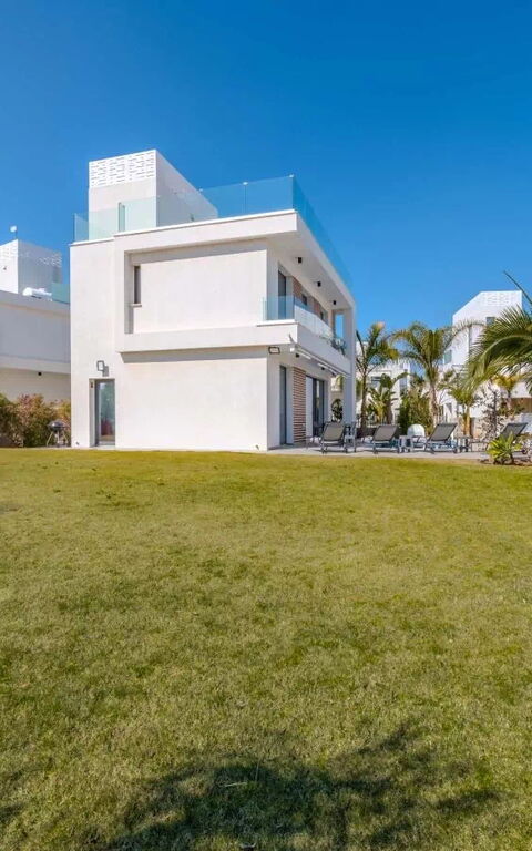 By the Beach - Aura Villa: Have, Udendørs, Udvendige