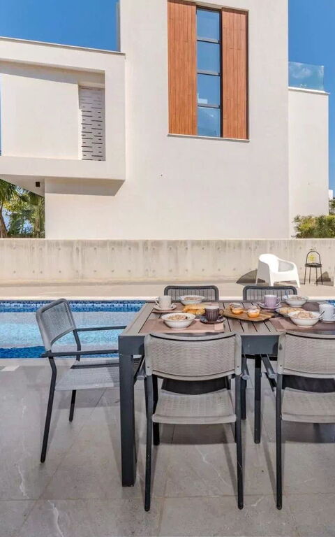 By the Beach - Aura Villa: pool, Udendørs, Udvendige