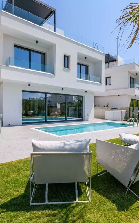 By the Beach - Blue Topaz Villa: Have, pool, Udendørs, Udvendige