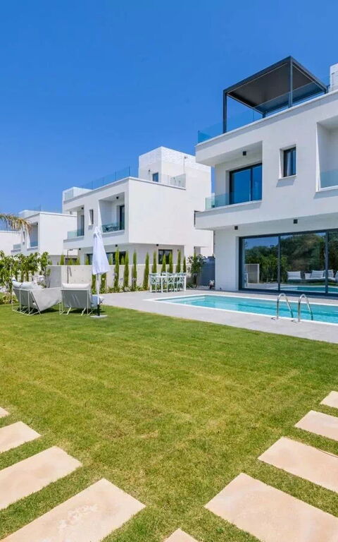 By the Beach - Blue Topaz Villa: Have, pool, Udendørs, Udvendige