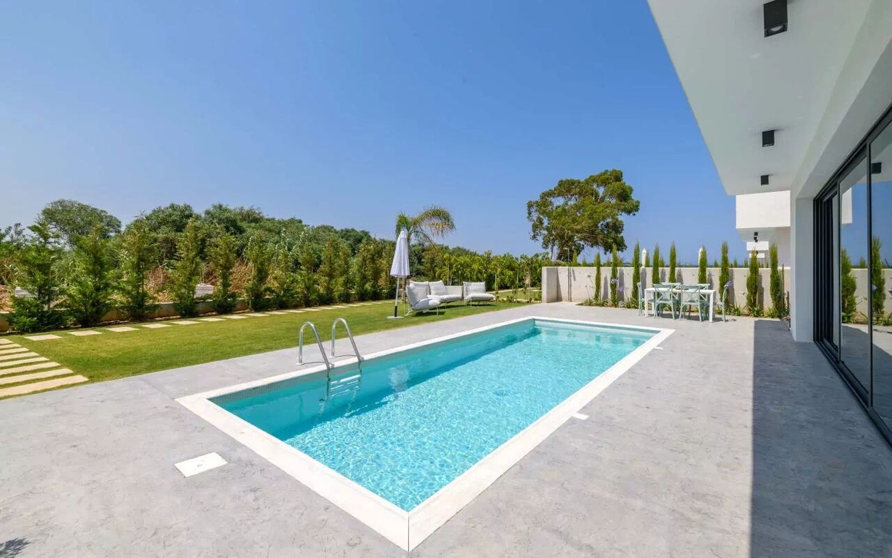 By the Beach - Blue Topaz Villa: Have, pool, Udendørs, Udvendige