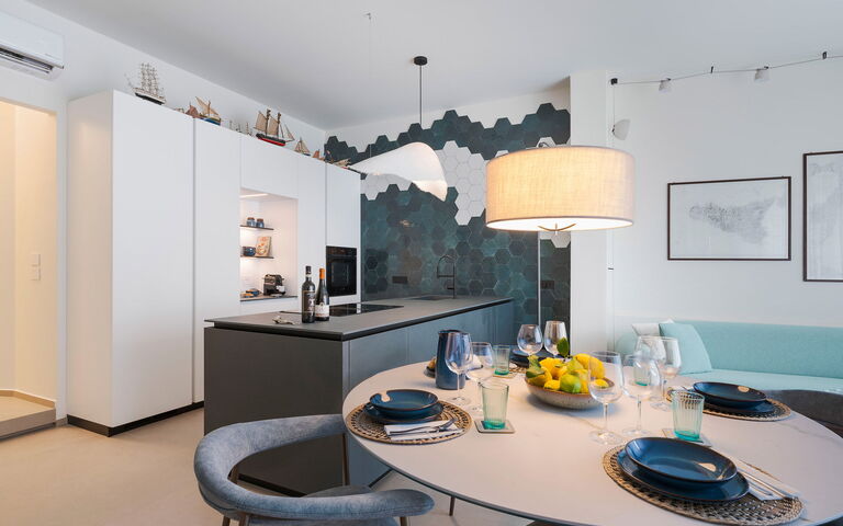 La Prua Apartament: Frokostlokale, Køkken, Stue