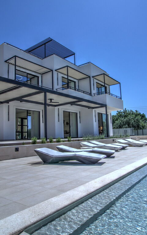 Villa Watanave: Altan / terrasse / gårdhave, Forår, pool, Sommer, Udendørs, Udvendige