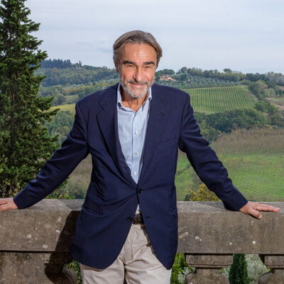 Costantino Vellas, PRODUKTION OG KONTAKT TIL HUSEJERE I GRÆKENLAND